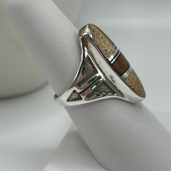 Southwest Sterling Silver Multicolor Inlay Elongated Oval Ring - Picture 2 of 6